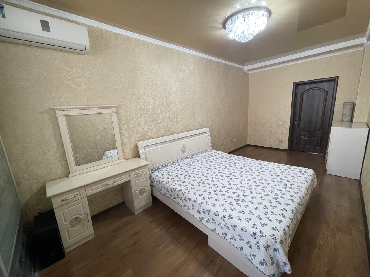 Элитка, 3 ком, 135 м2, этаж 4/10, Сост: Хорошее - фото 13