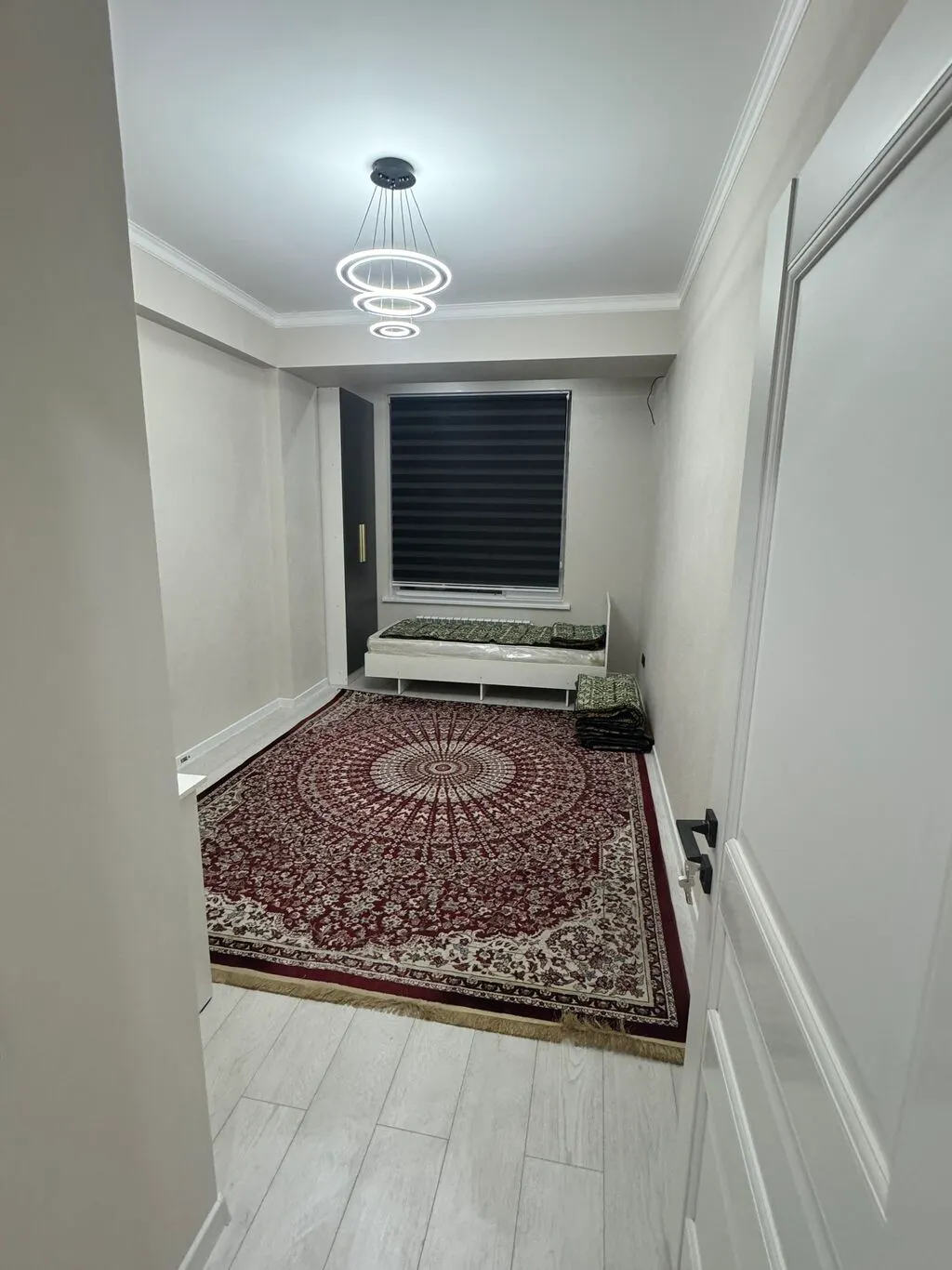 Элитка, 3 ком, 90 м2, этаж 2/14, Сост: Среднее - фото 2