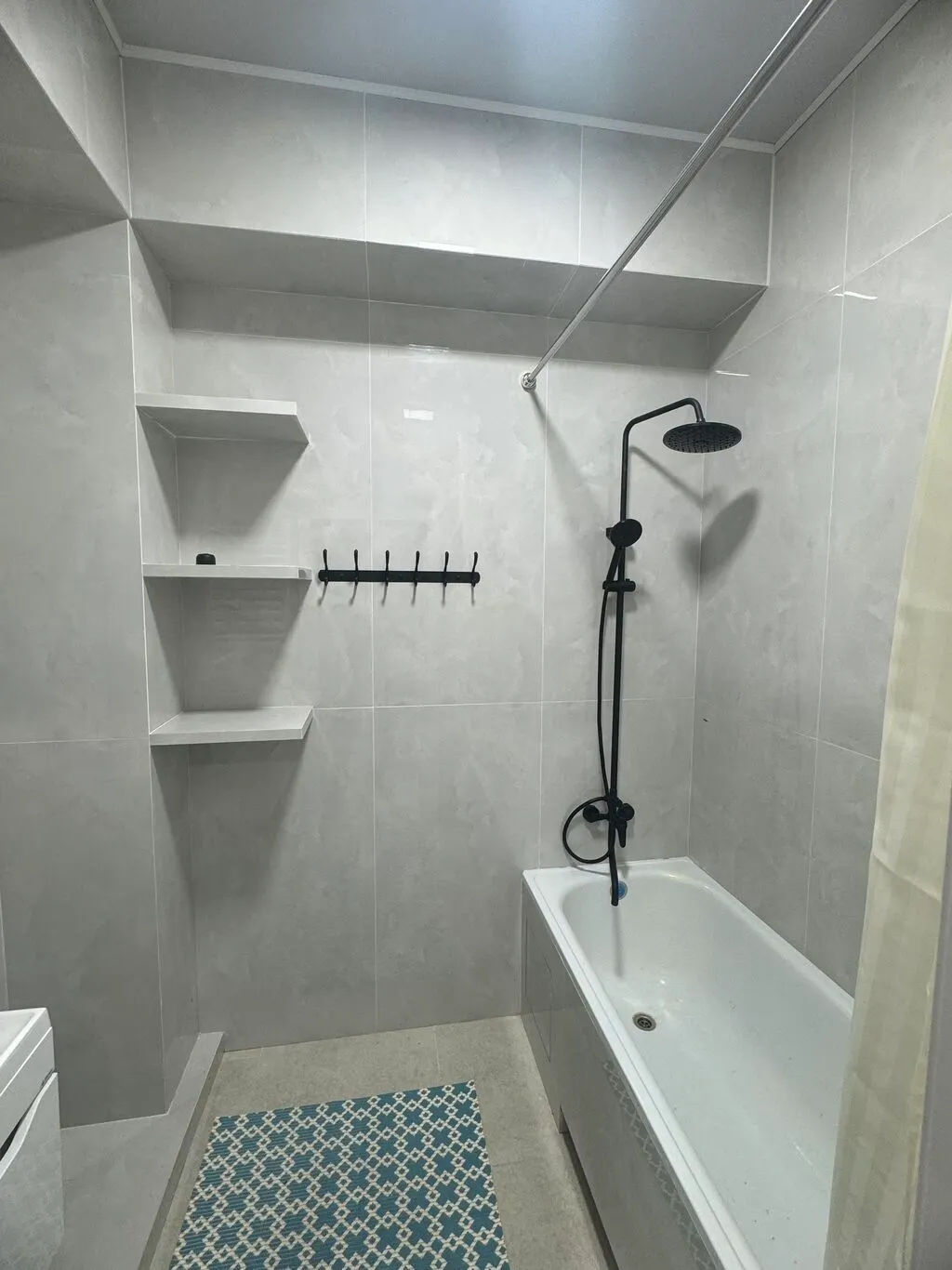 Элитка, 3 ком, 90 м2, этаж 2/14, Сост: Среднее - фото 7