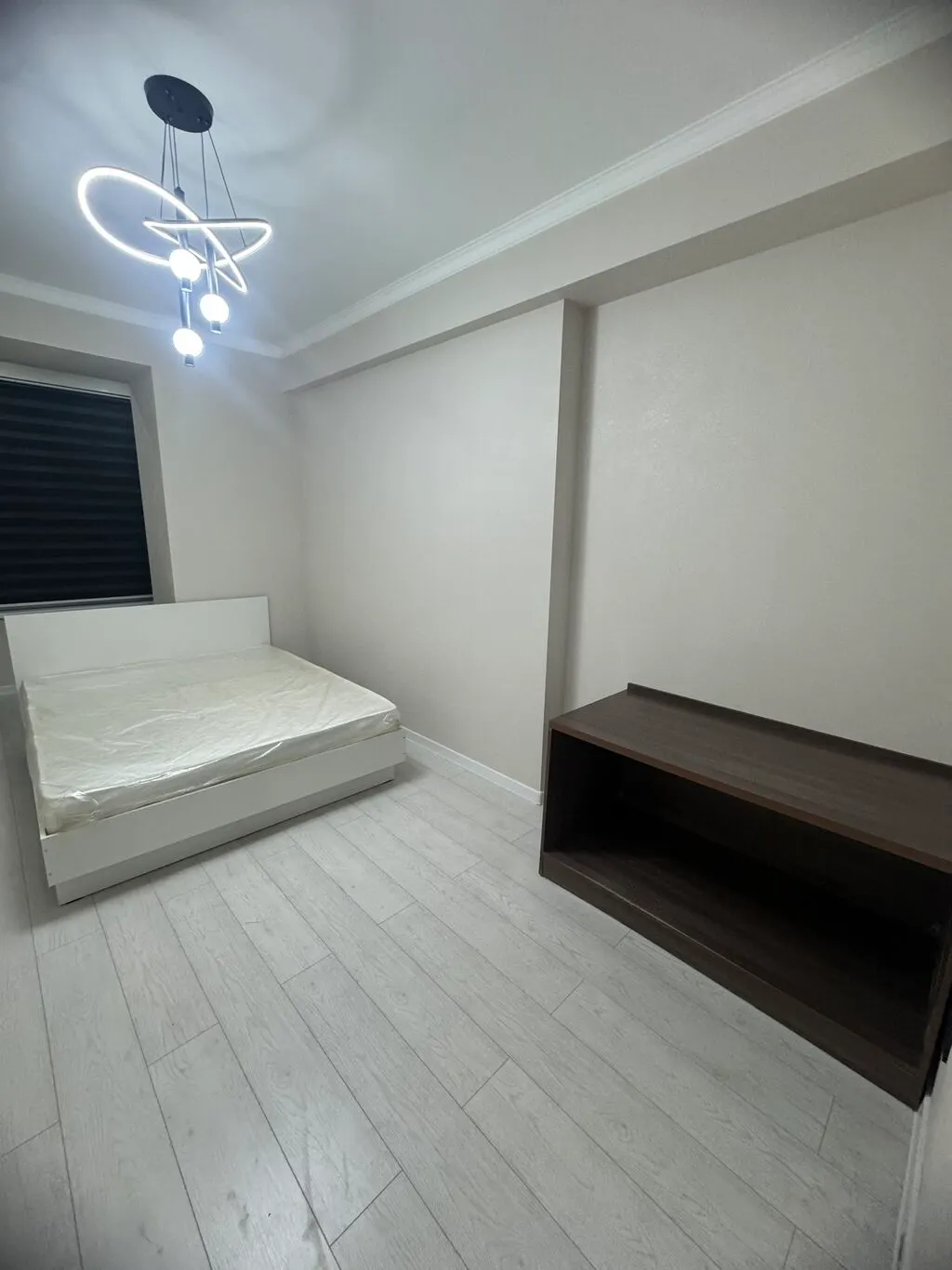 Элитка, 3 ком, 90 м2, этаж 2/14, Сост: Среднее - фото 14