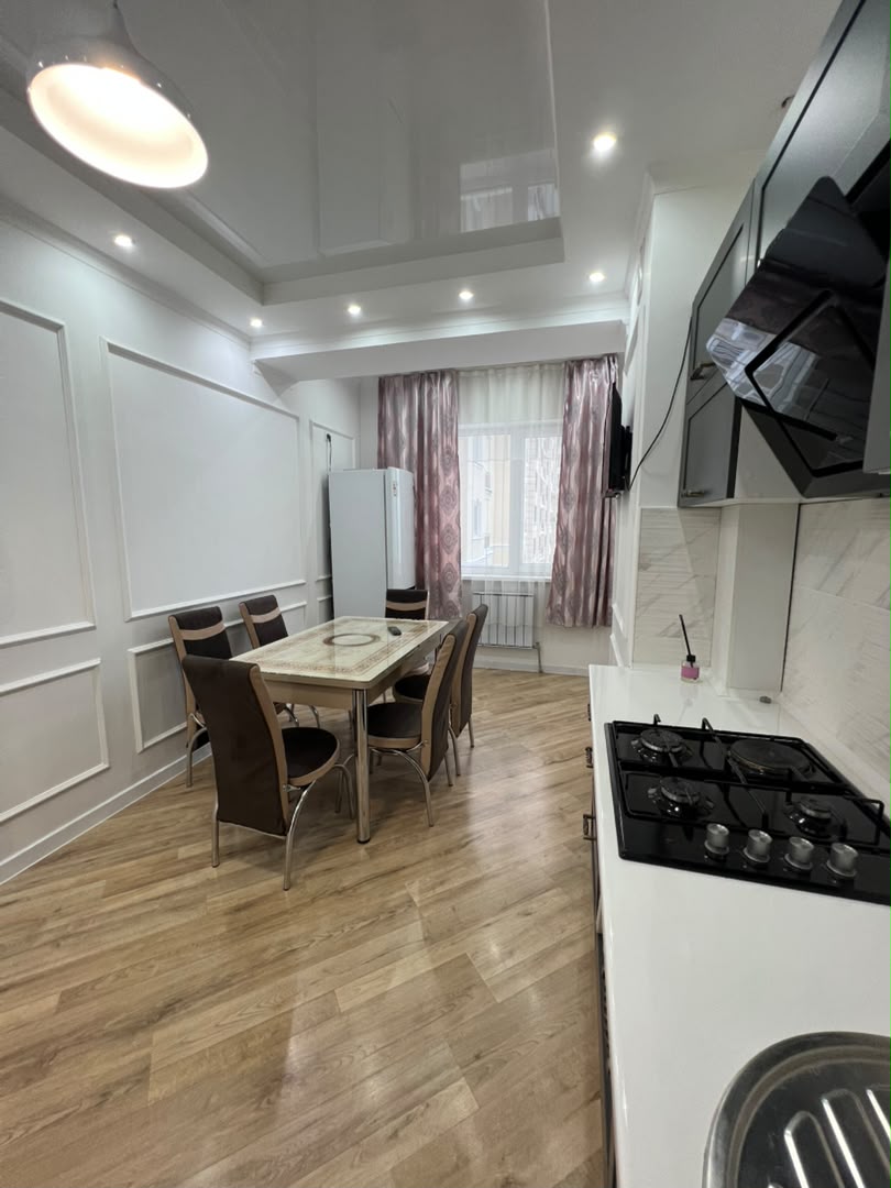 Элитка, 2 ком, 70 м2, этаж 10/12, Сост: Евроремонт - фото 9