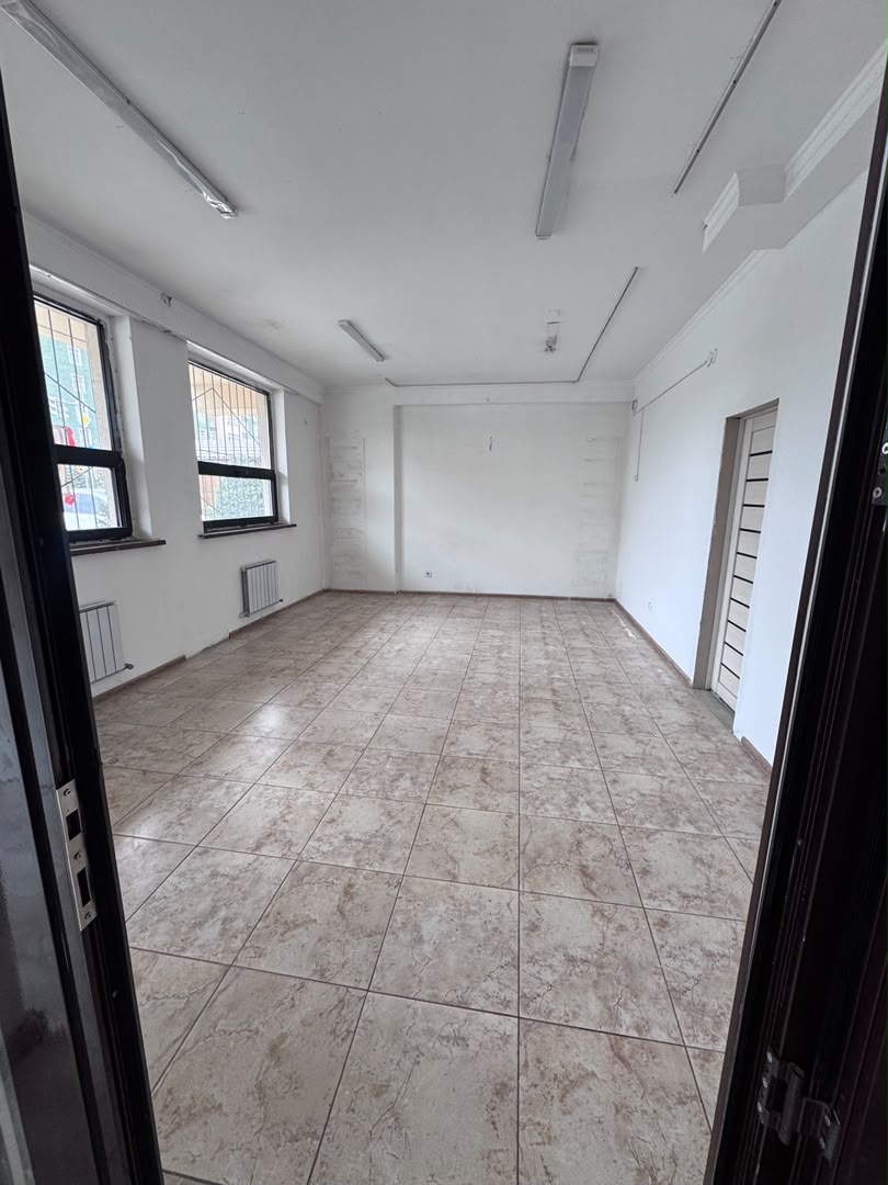 Магазин, Коммерческая, 87 м2, этаж 1/10, Сост: Хорошее - фото 2