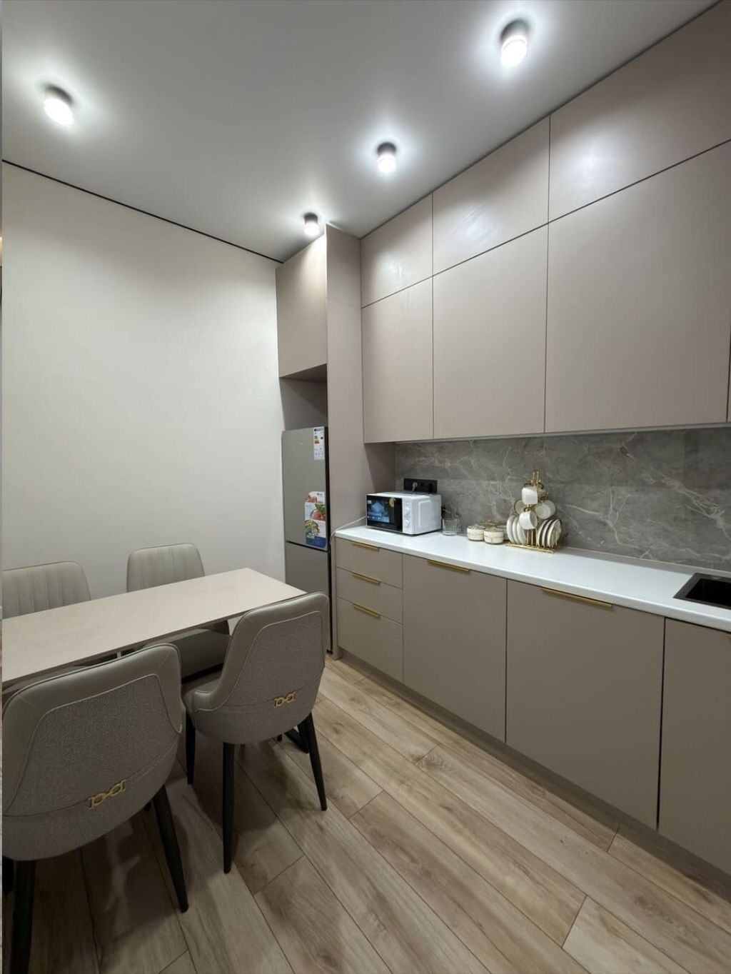 Элитка, 2 ком, 56 м2, этаж 14/16, ж/к ЖК Кубаныч, Сост: Евроремонт - фото 11