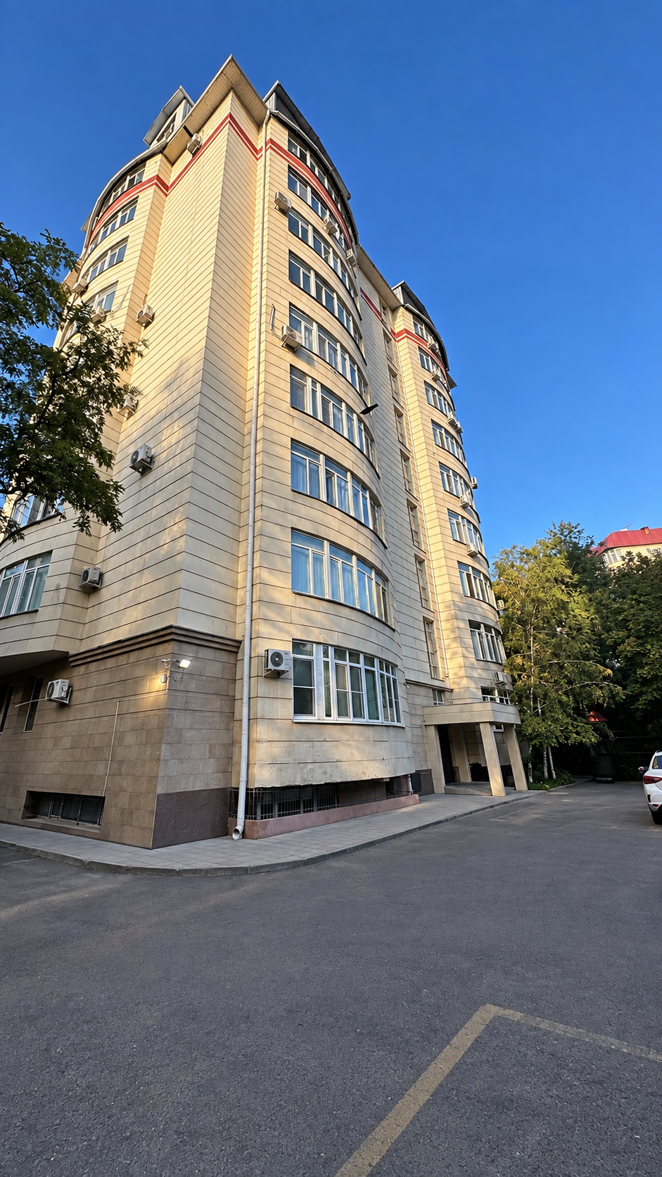 Элитка, 2 ком, 95 м2, этаж 3/9, Сост: Хорошее - фото 2