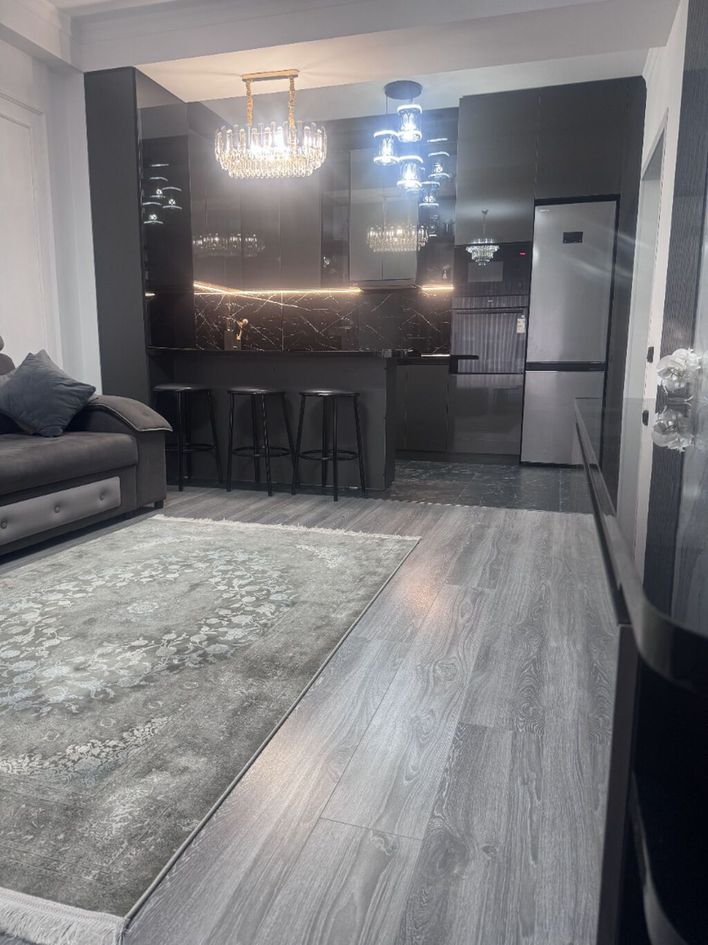 Элитка, 3 ком, 70 м2, этаж 5/12, ж/к Нью-Йорк сити (New York city), Сост: Евроремонт - фото 6