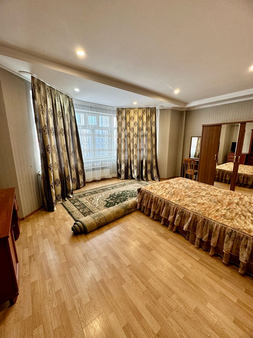 Элитка, 4 ком, 185 м2, этаж 1/10, ж/к ЖК Керемет, Сост: Хорошее - фото 3