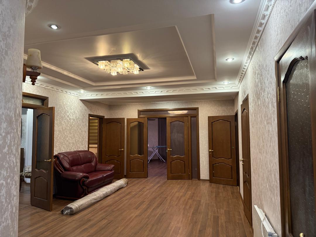 Элитка, 4 ком, 180 м2, этаж 6/8, Сост: Хорошее - фото 15