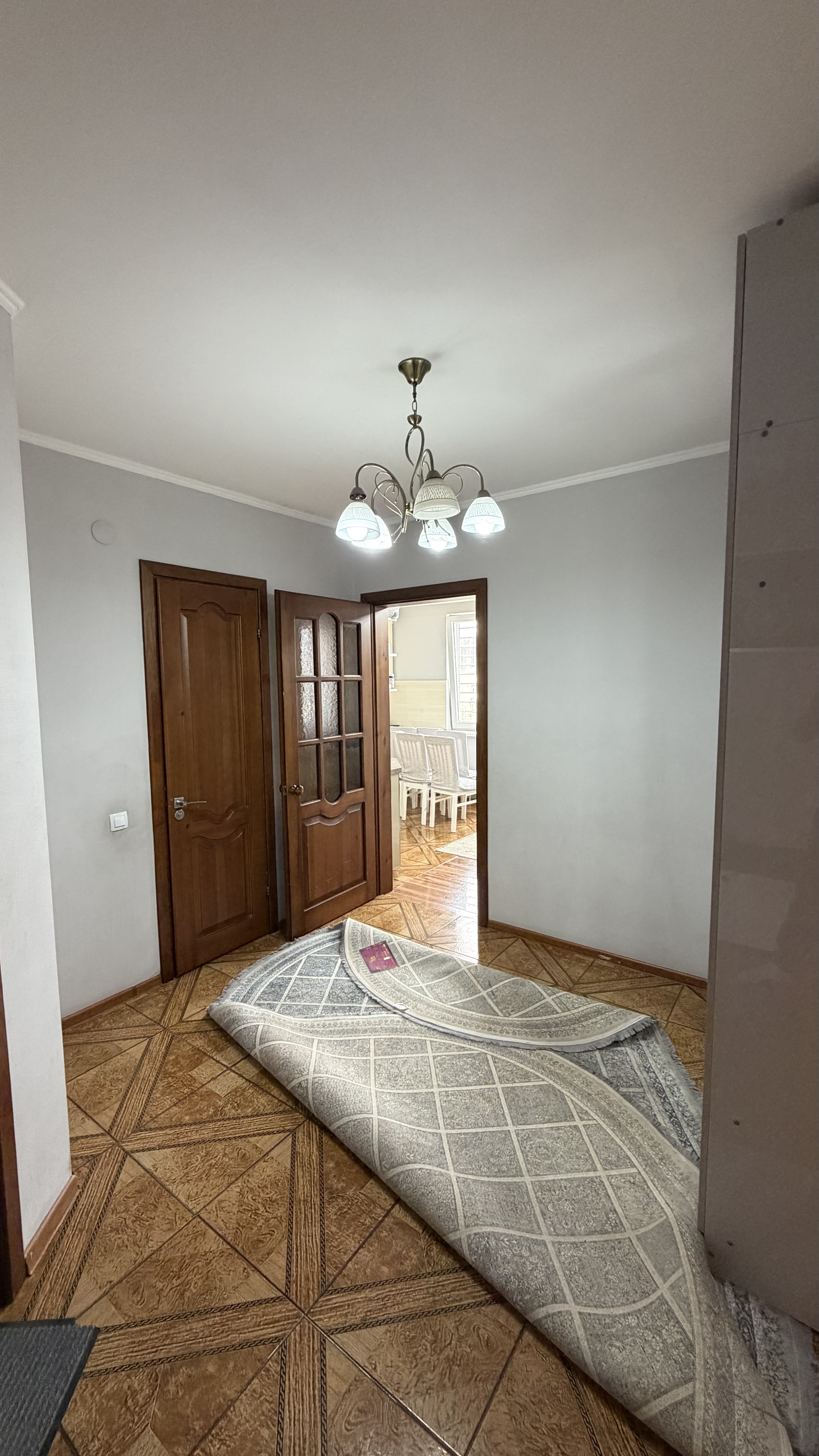 Элитка, 3 ком, 93 м2, этаж 5/9, Сост: Хорошее - фото 10