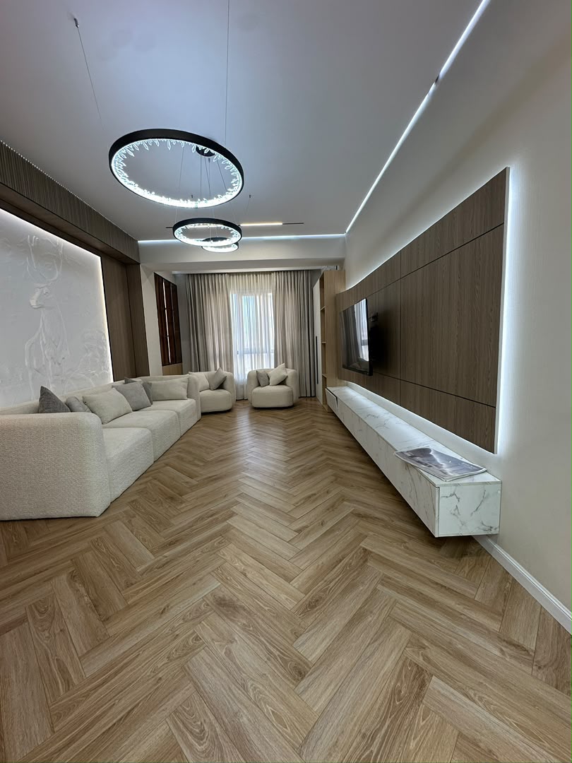 Элитка, 2 ком, 85 м2, этаж 8/9, ж/к Роял(Royal), Сост: Евроремонт - фото 1