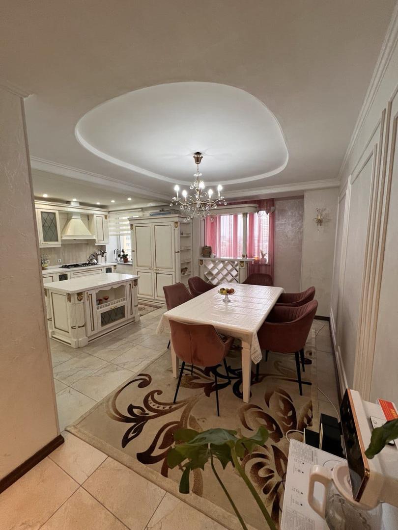 Элитка, 5 ком, 200 м2, этаж 6/9, Сост: Хорошее - фото 11