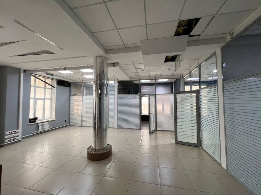 Офис, Коммерческая, 300 м2, этаж 1/1, Сост: Евроремонт - фото 11