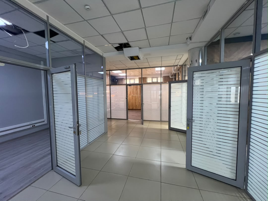 Офис, Коммерческая, 300 м2, этаж 1/1, Сост: Евроремонт - фото 13