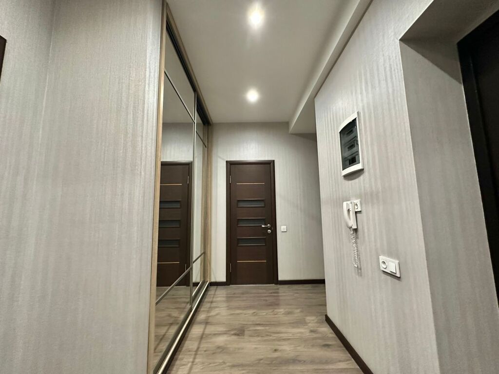 Элитка, 2 ком, 90 м2, этаж 6/9, Сост: Евроремонт - фото 9