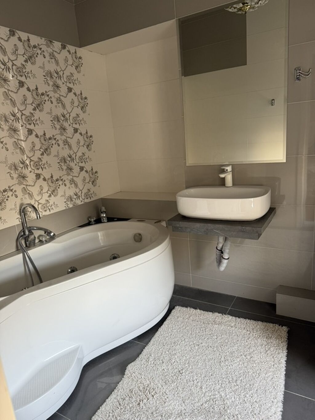 Элитка, 3 ком, 140 м2, этаж 6/12, Сост: Хорошее - фото 2