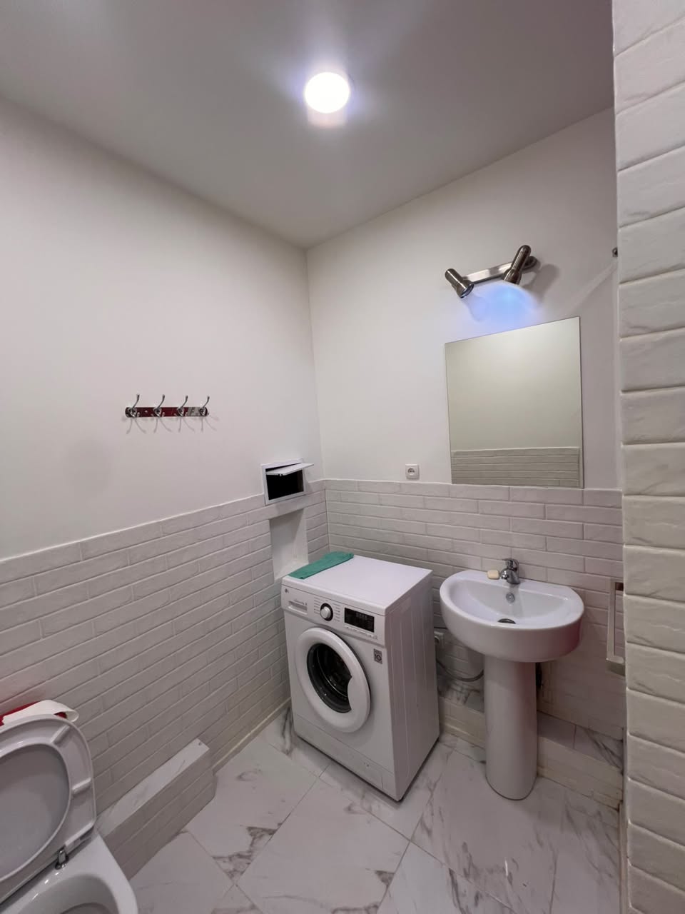 Элитка, 1 ком, 51 м2, этаж 4/12, ж/к Алымбек и Курманжан Датка, Сост: Евроремонт - фото 4