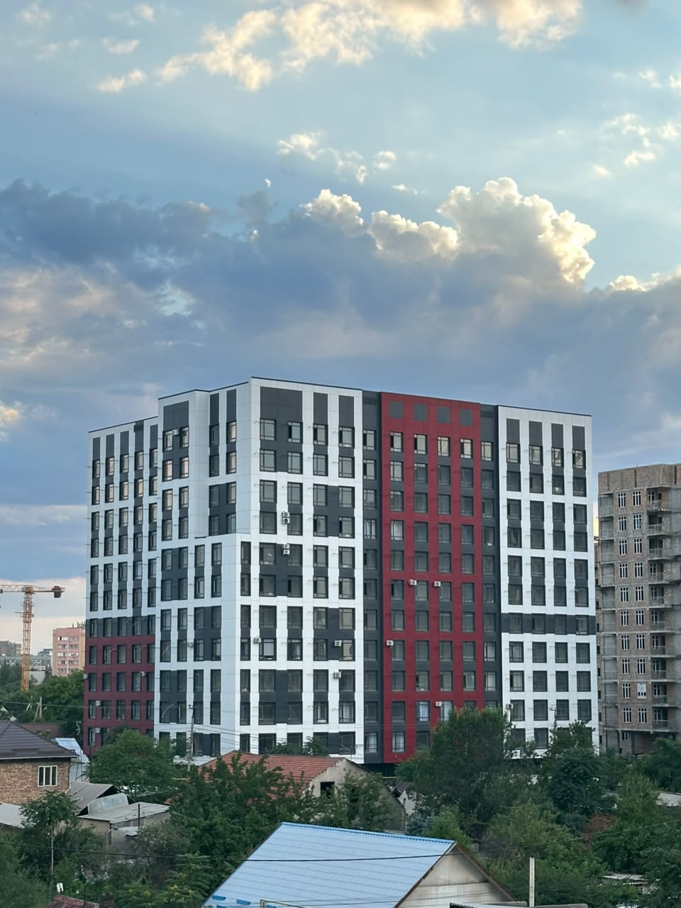 Элитка, 3 ком, 98.41 м2, этаж 12/12, ж/к Sun House-2 (Сан Хаус-2), Сост: Сдан ПСО - фото 1