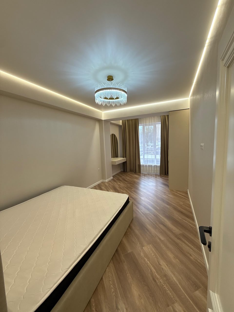 Элитка, 2 ком, 75.3 м2, этаж 2/12, Сост: Евроремонт - фото 15