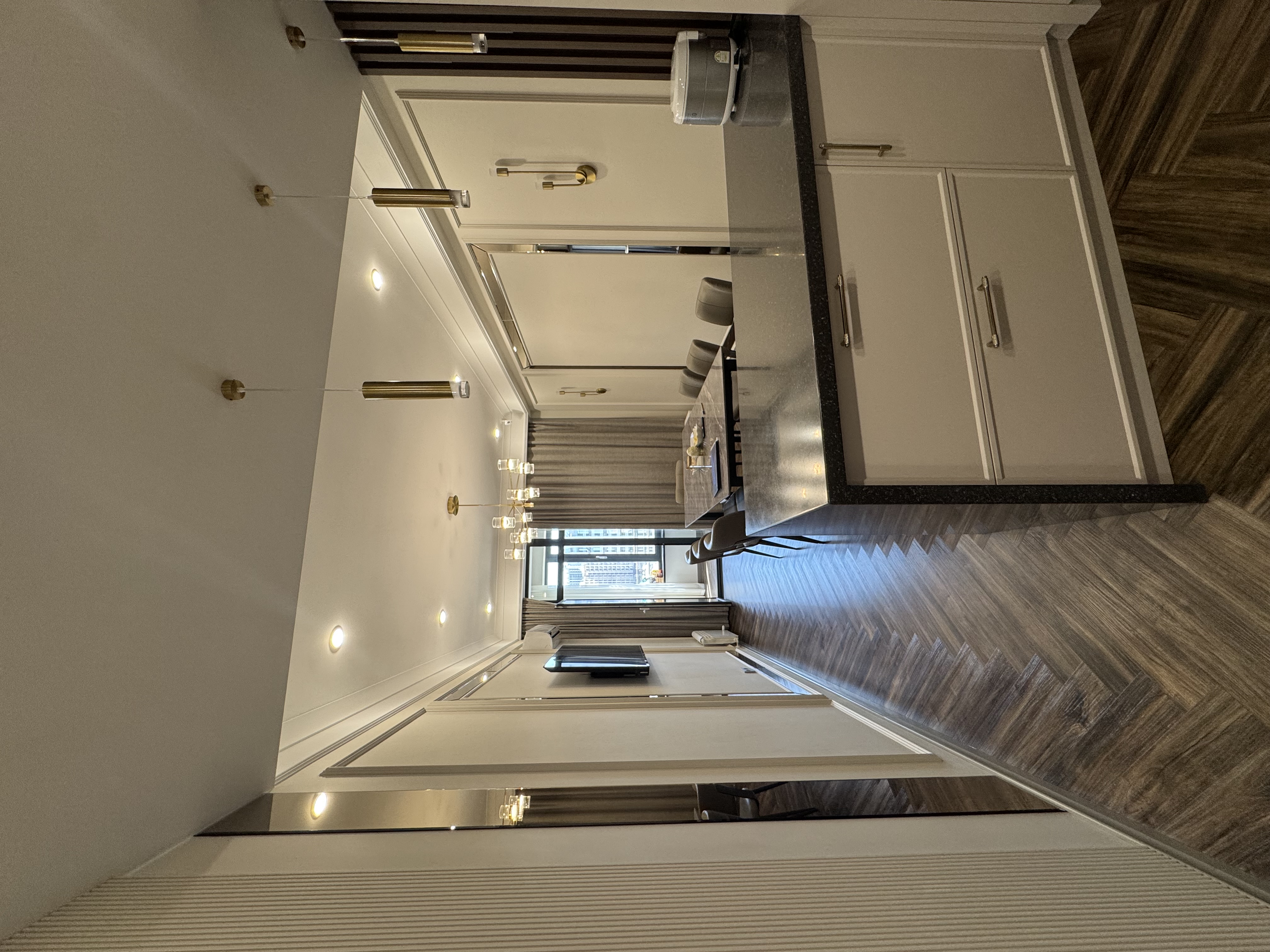 Элитка, 3 ком, 131 м2, этаж 8/10, ж/к Авангард Сити, Сост: Евроремонт - фото 1