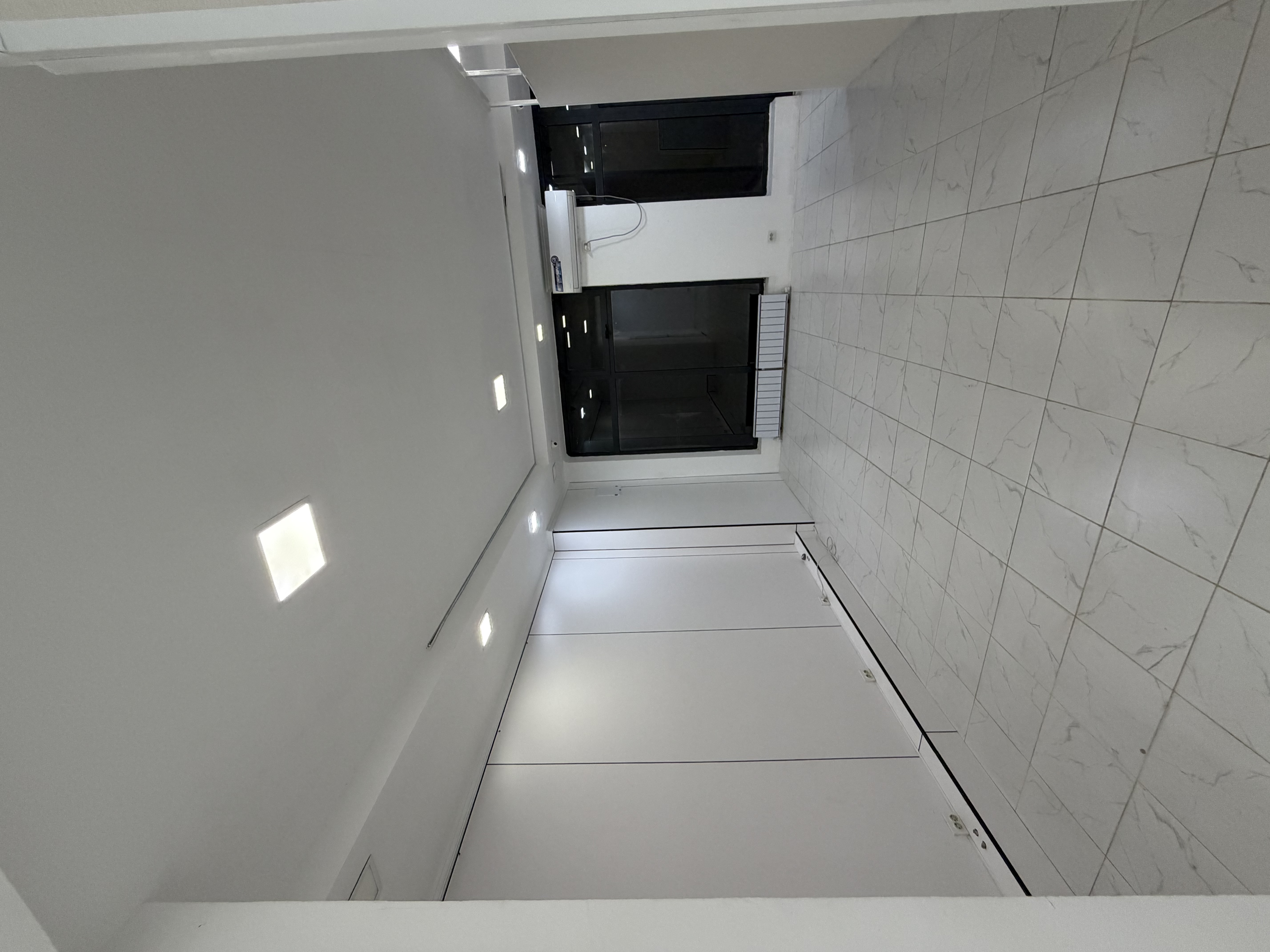 Офис, Коммерческая, 61.3 м2, этаж 1/9, Сост: Среднее - фото 4