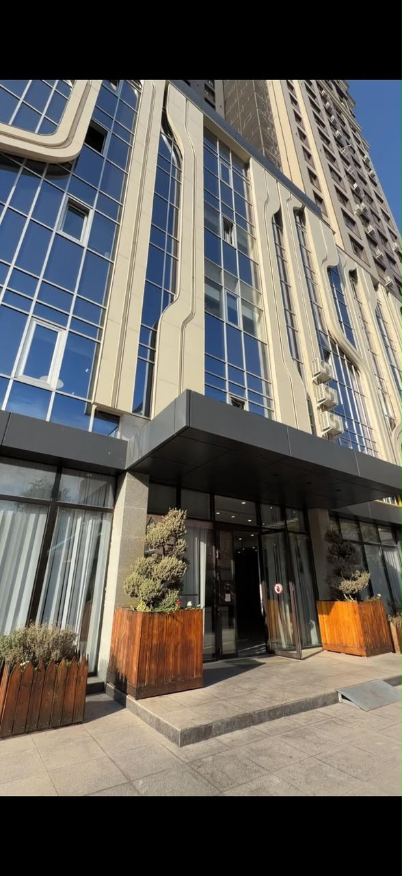 Элитка, 3 ком, 105 м2, этаж 8/19, ж/к Бай Таш Tower (Киев/Тыныстанова), Сост: Евроремонт - фото 1