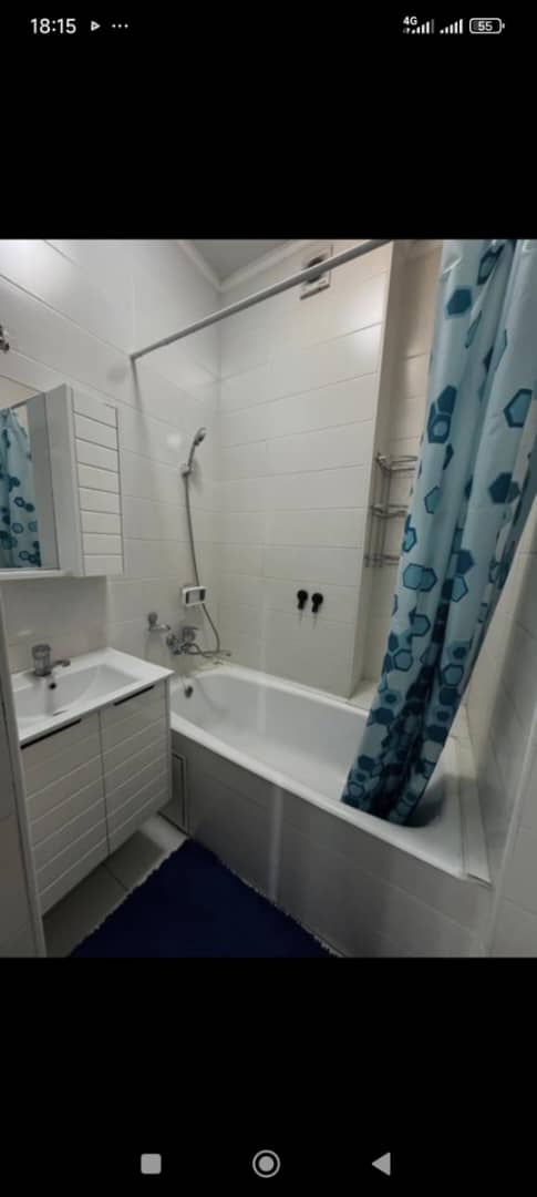Элитка, 2 ком, 69.5 м2, этаж 9/10, Сост: Среднее - фото 2