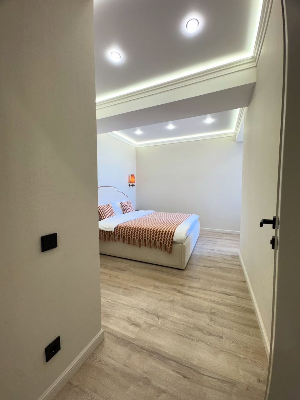 Элитка, 2 ком, 64 м2, этаж 11/14, ж/к Ала-Тоо (Ala-Too), Сост: Евроремонт - фото 10
