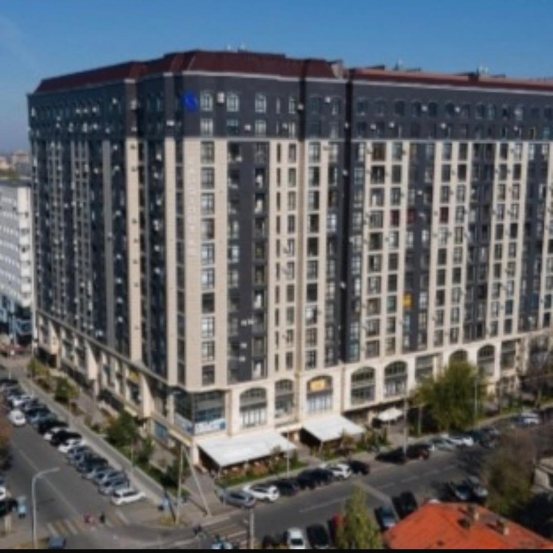 Элитка, 2 ком, 83 м2, этаж 8/15, ж/к Центриум Резиденс (Centrium Residents), Сост: Хорошее - фото 1