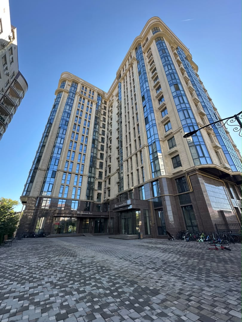 Элитка, 2 ком, 76 м2, этаж 4/15, ж/к Испанский дом, Сост: Евроремонт - фото 1