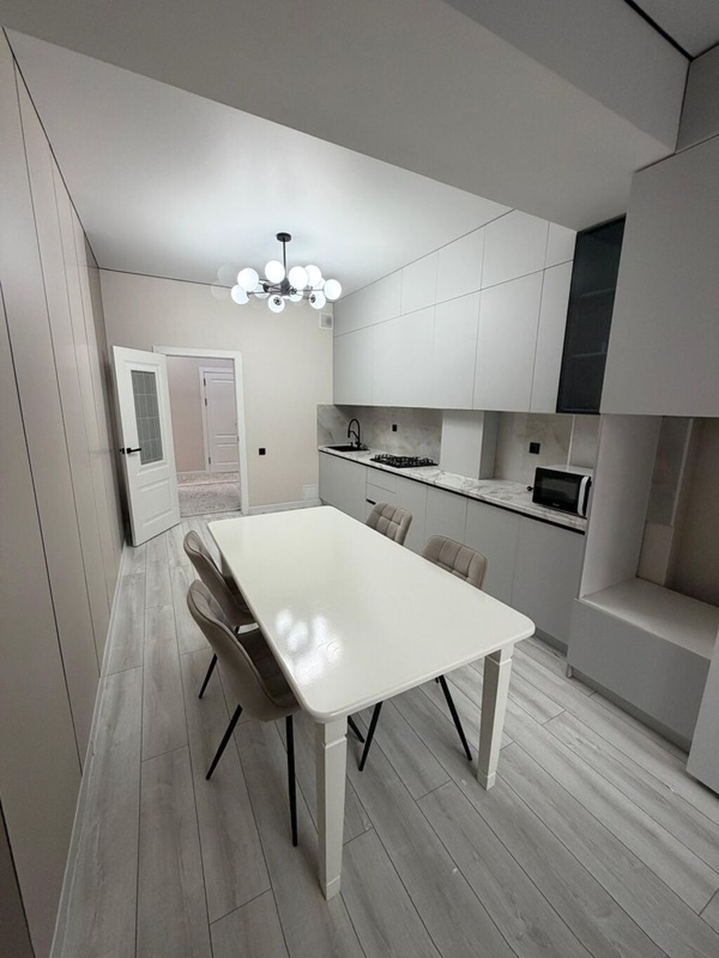 Элитка, 2 ком, 76 м2, этаж 7/14, ж/к Кап Строй Сити (Capstroy City), Сост: Евроремонт - фото 11