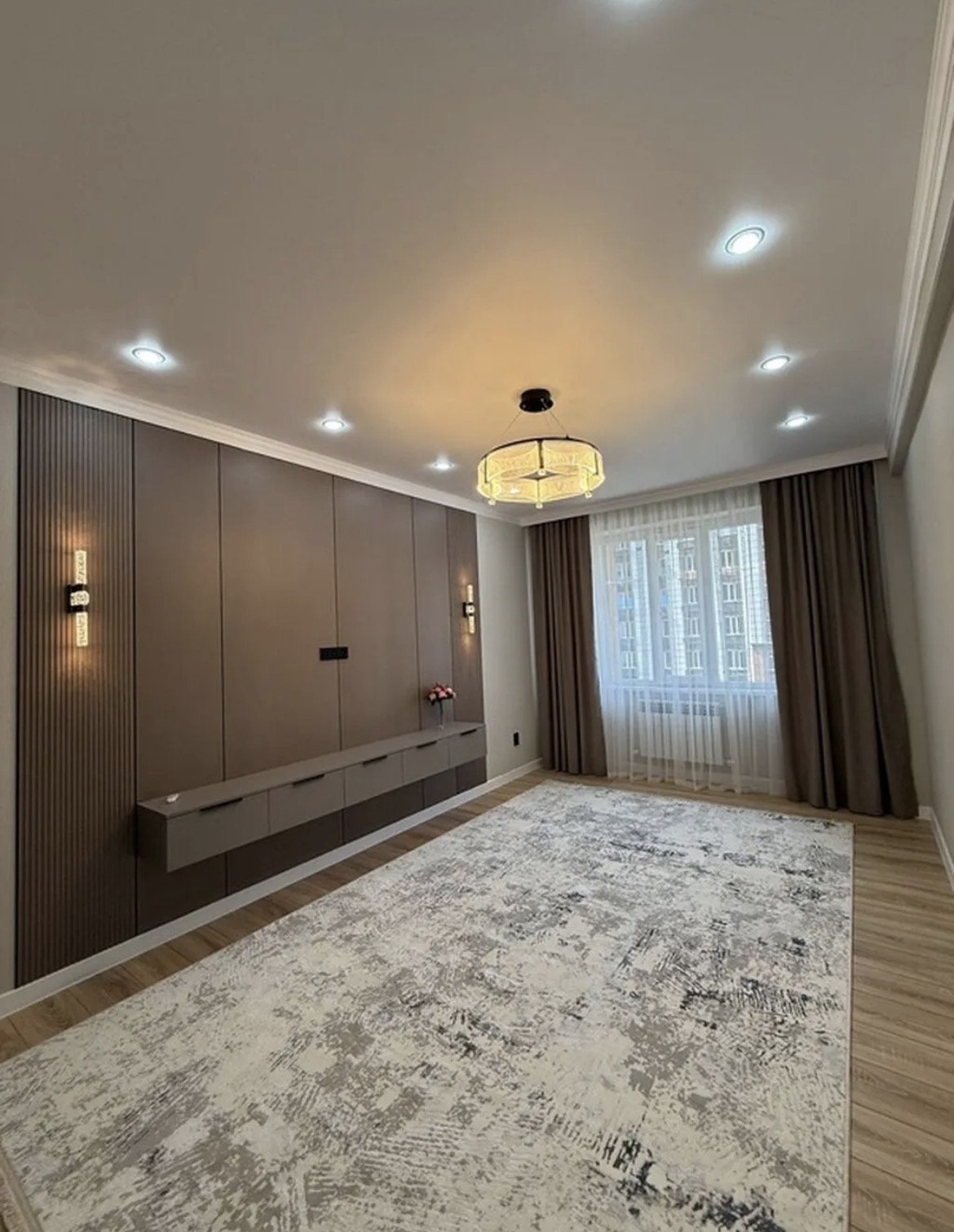 Элитка, 44 м2, этаж 8/14, ж/к ЖК Эмель, Сост: Евроремонт - фото 2