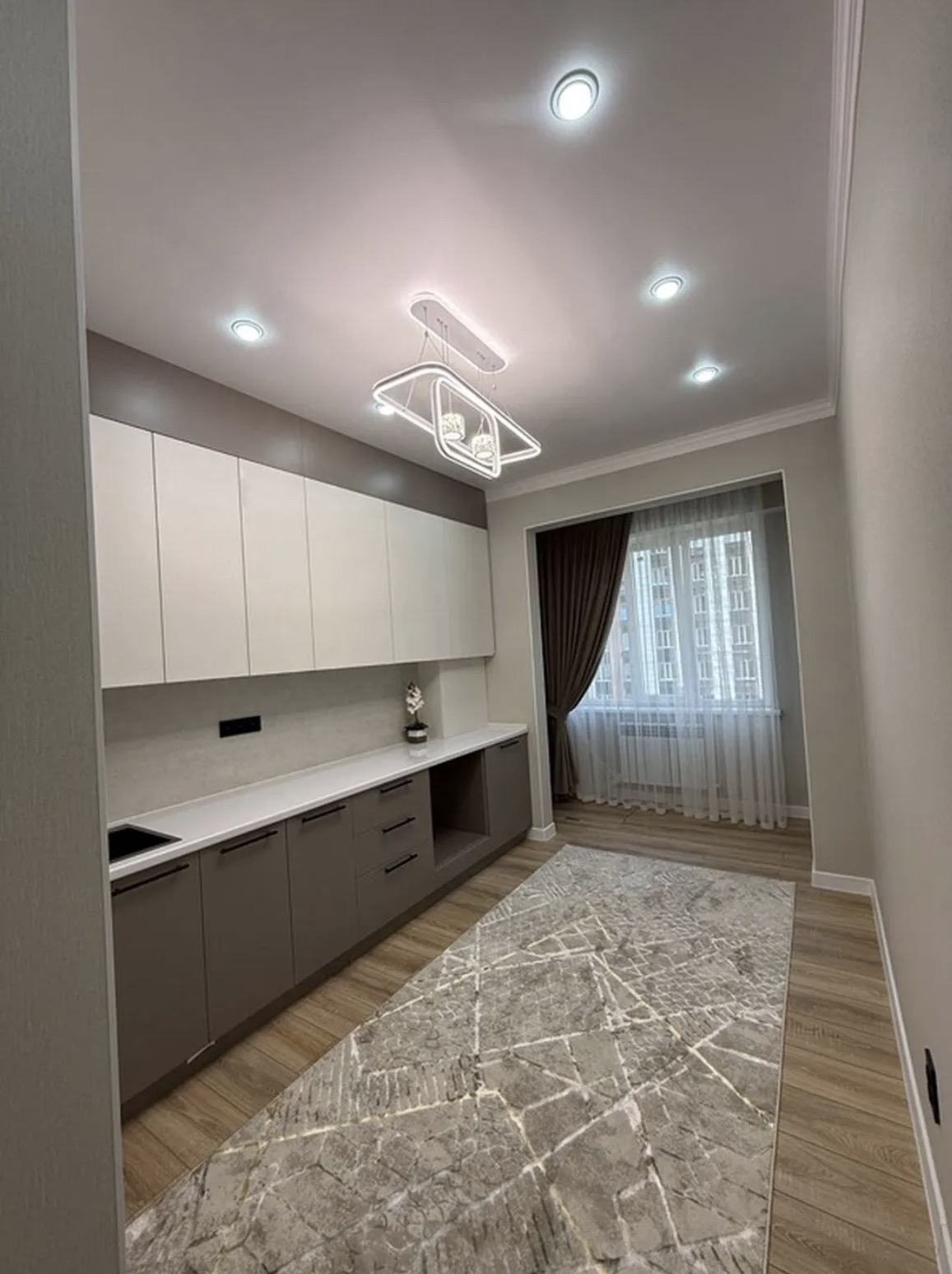 Элитка, 44 м2, этаж 8/14, ж/к ЖК Эмель, Сост: Евроремонт - фото 5