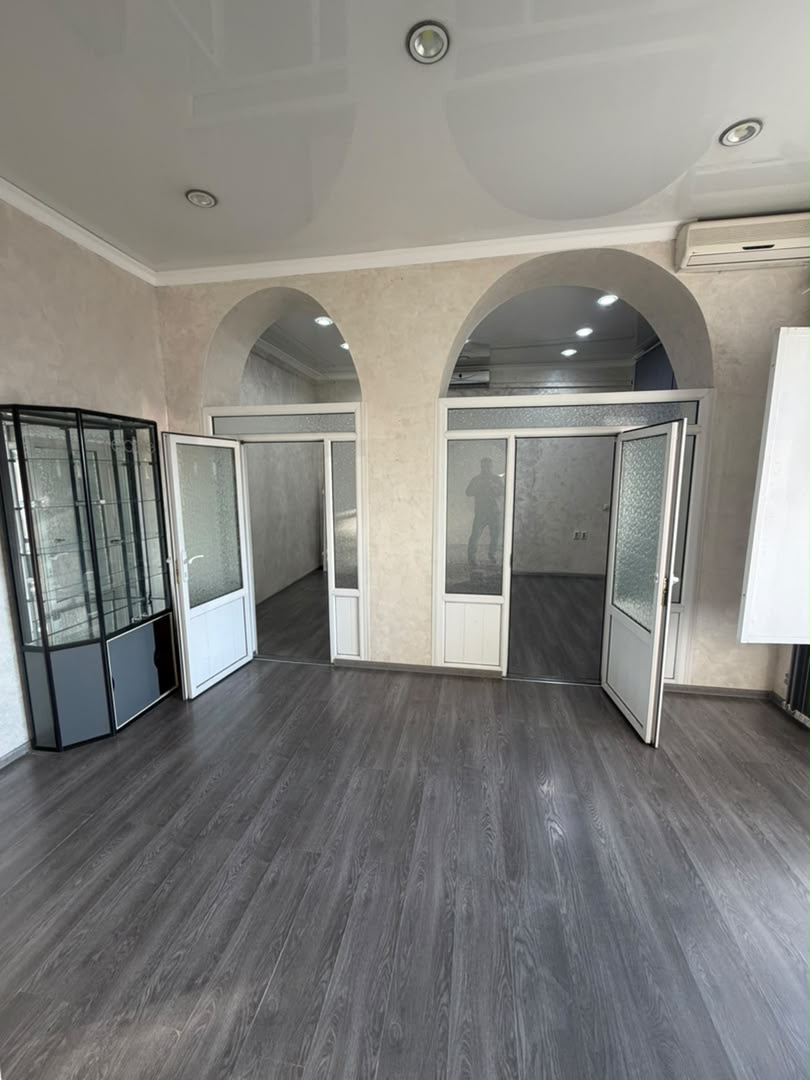 Продажа, Офис, Коммерческая, 60 м2, этаж 1/3 - фото 2