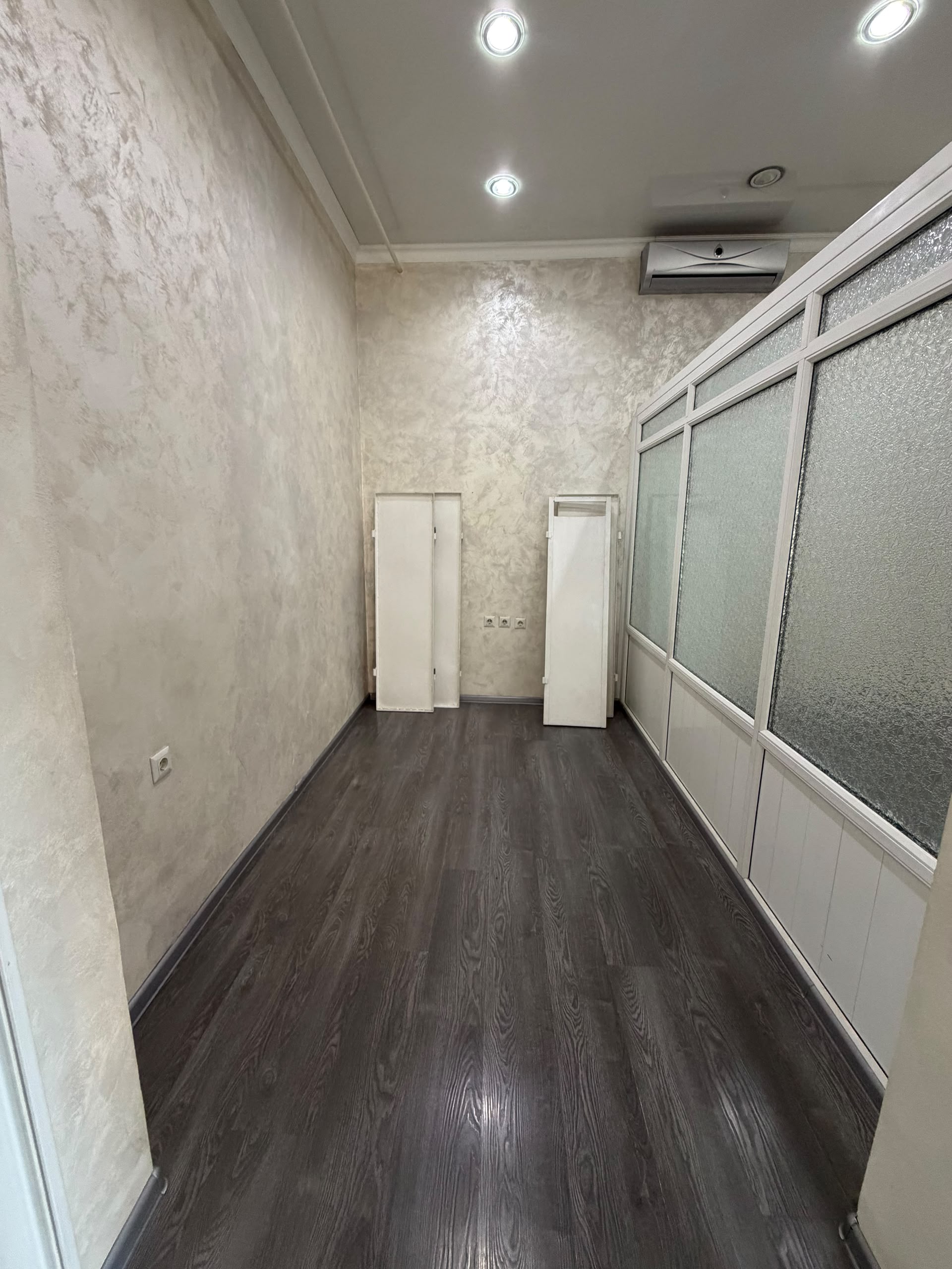Офис, Коммерческая, 60 м2, этаж 1/4, Сост: Хорошее - фото 10