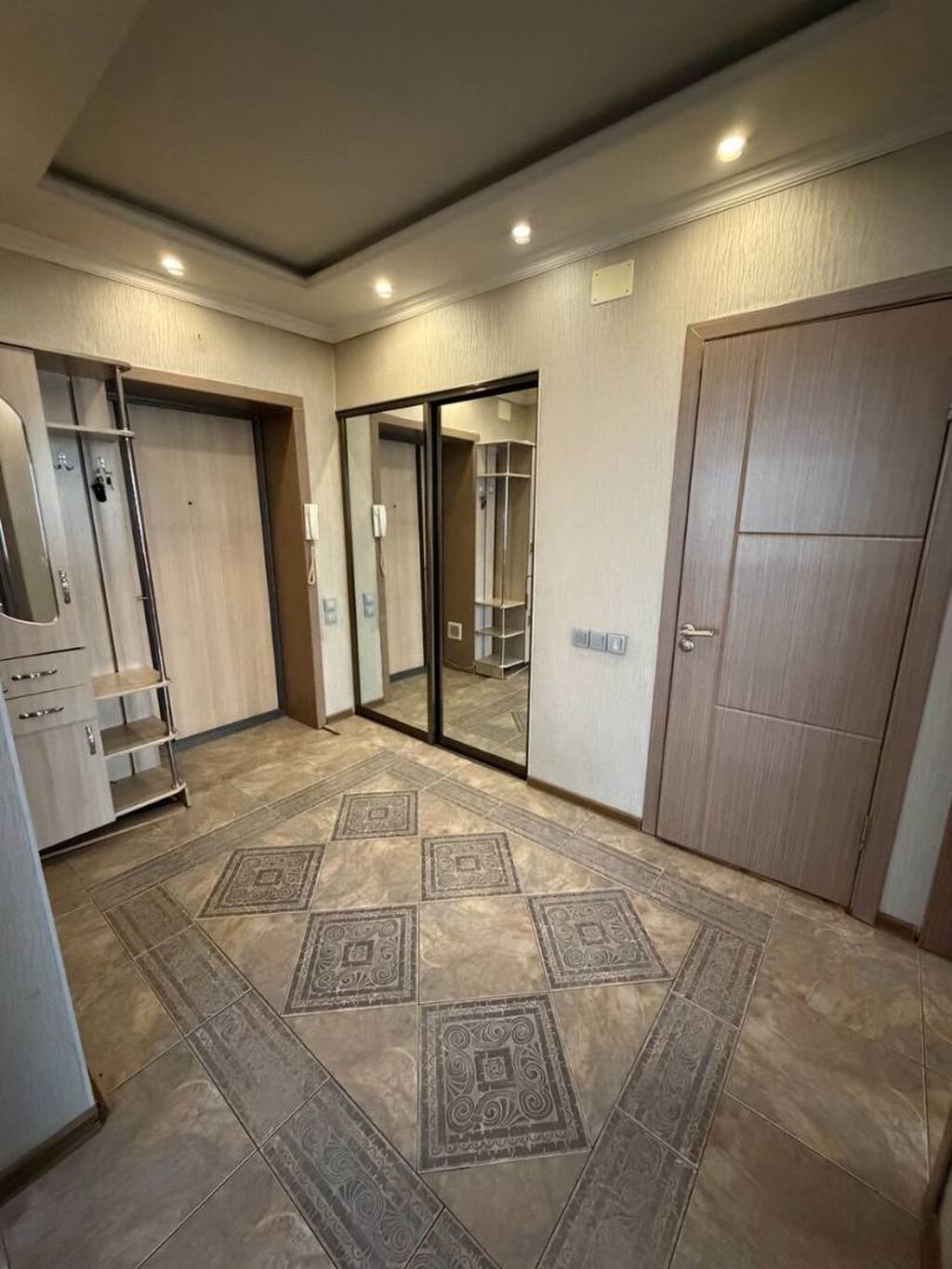 Элитка, 3 ком, 86 м2, этаж 2/13, Сост: Хорошее - фото 9