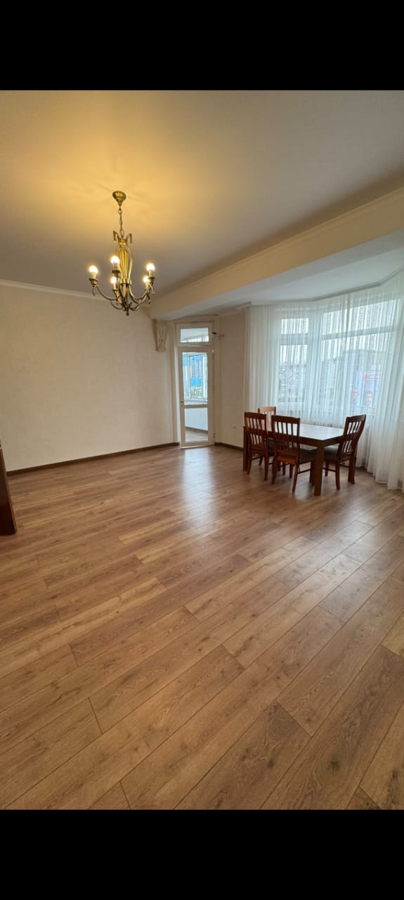 Элитка, 3 ком, 130 м2, этаж 8/10, ж/к Акун, Сост: Хорошее - фото 18