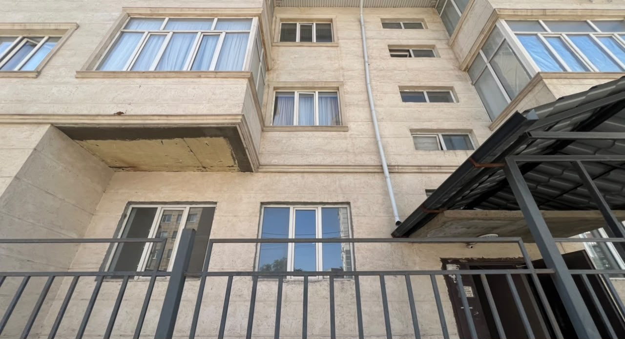 Элитка, 2 ком, 75 м2, этаж 2/3, Сост: Хорошее - фото 1