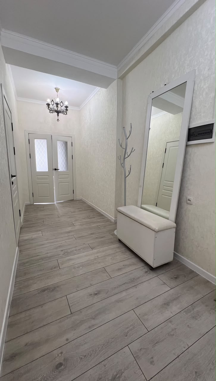 Элитка, 2 ком, 75 м2, этаж 2/3, Сост: Хорошее - фото 2