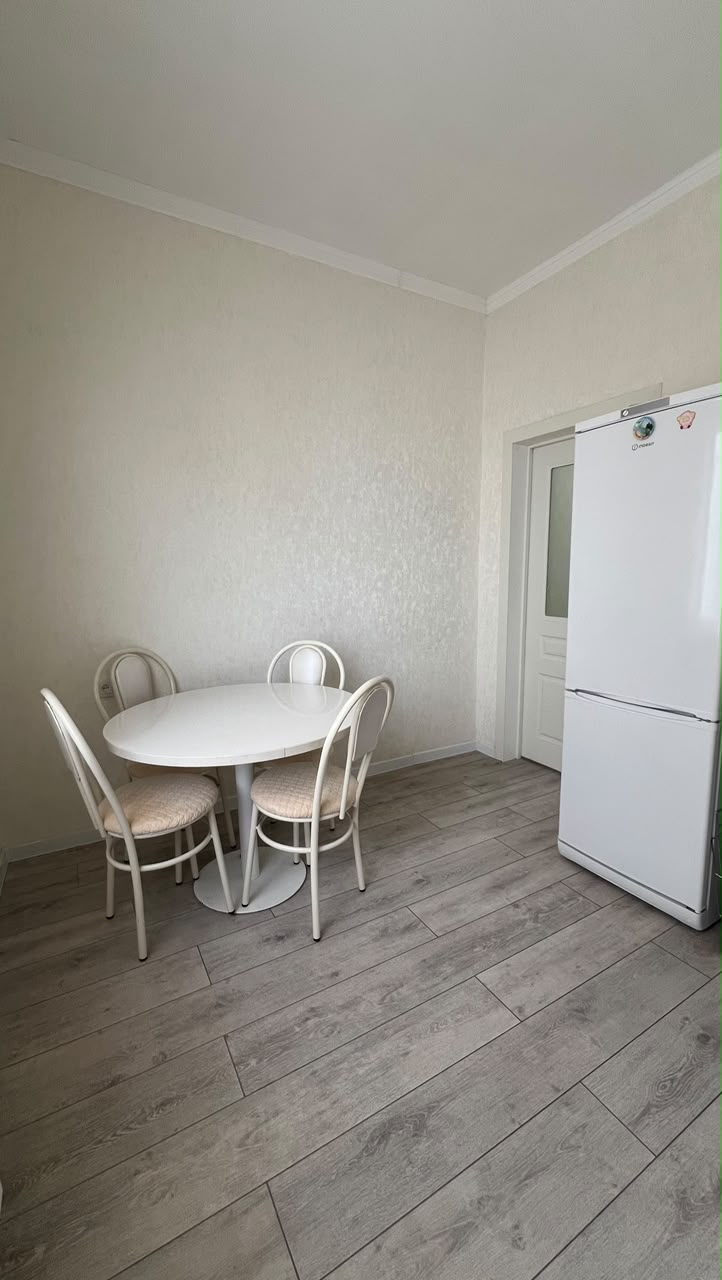 Элитка, 2 ком, 75 м2, этаж 2/3, Сост: Хорошее - фото 3