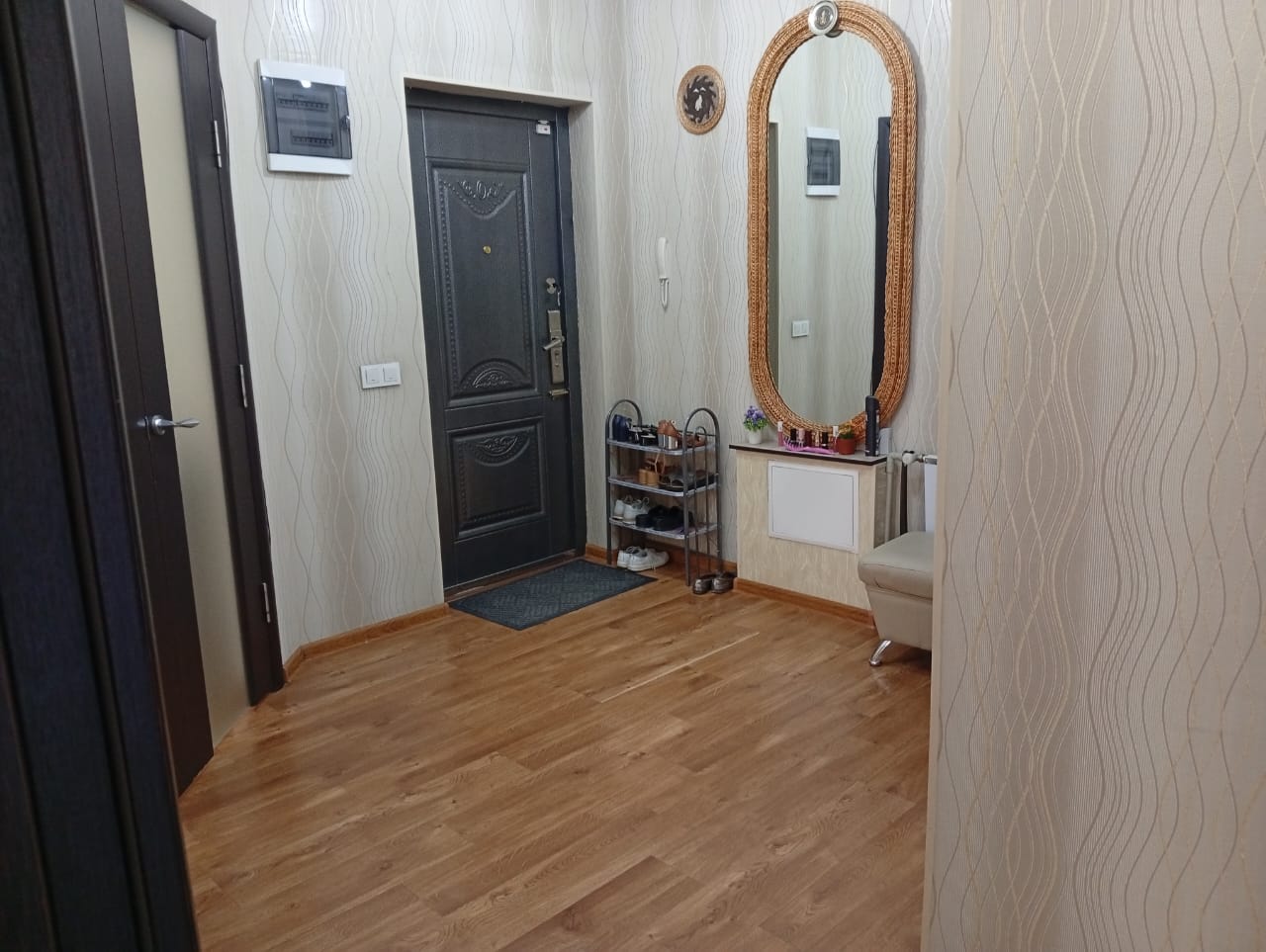 Элитка, 3 ком, 100 м2, этаж 2/10, Сост: Евроремонт - фото 25