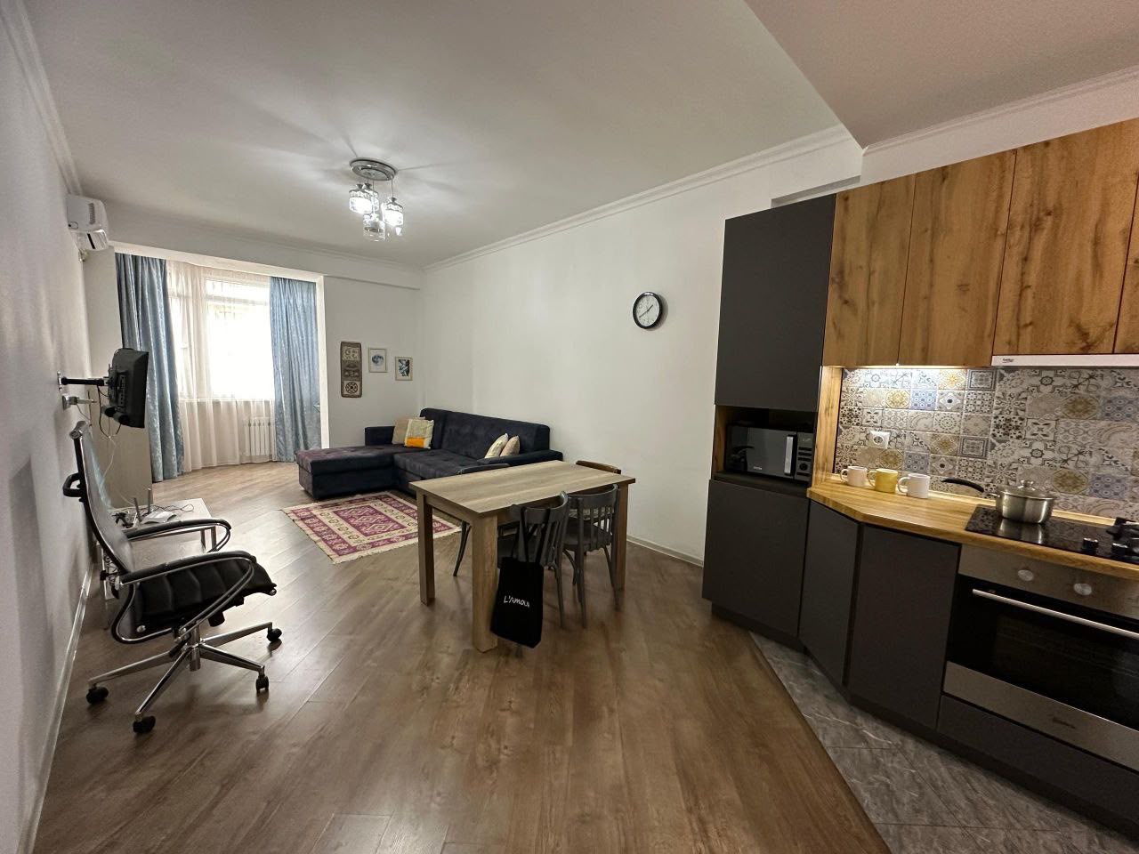 Элитка, 2 ком, 64 м2, этаж 7/12, ж/к Royal Center, Сост: Евроремонт - фото 1