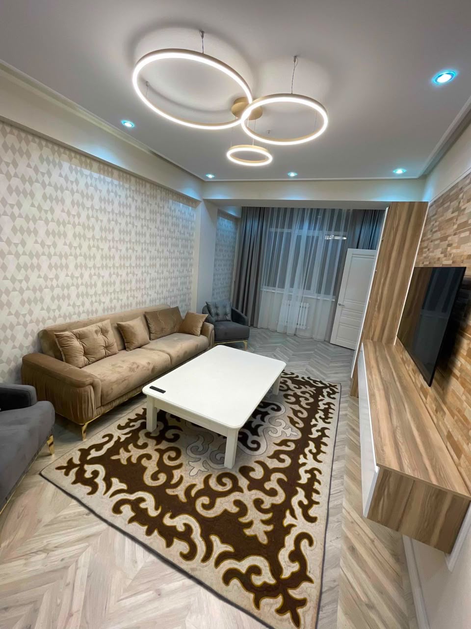 Элитка, 3 ком, 95 м2, этаж 9/10, ж/к Вдохновение, Сост: Евроремонт - фото 1