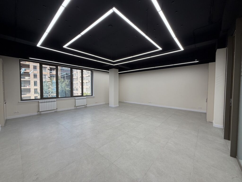 Офис, Коммерческая, 200 м2, этаж 3/12, Сост: Евроремонт - фото 10