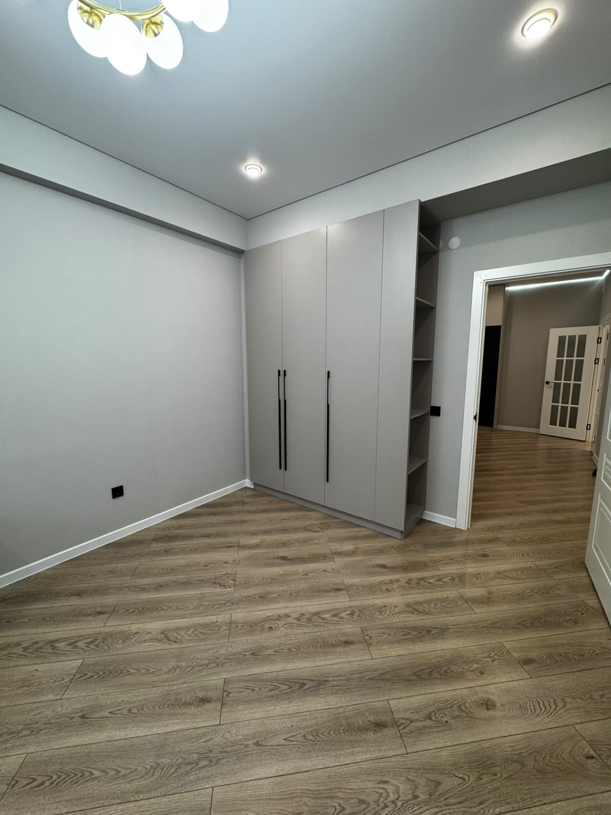 Элитка, 3 ком, 89 м2, этаж 12/16, ж/к Крейсер (Kreyser), Сост: Евроремонт - фото 2