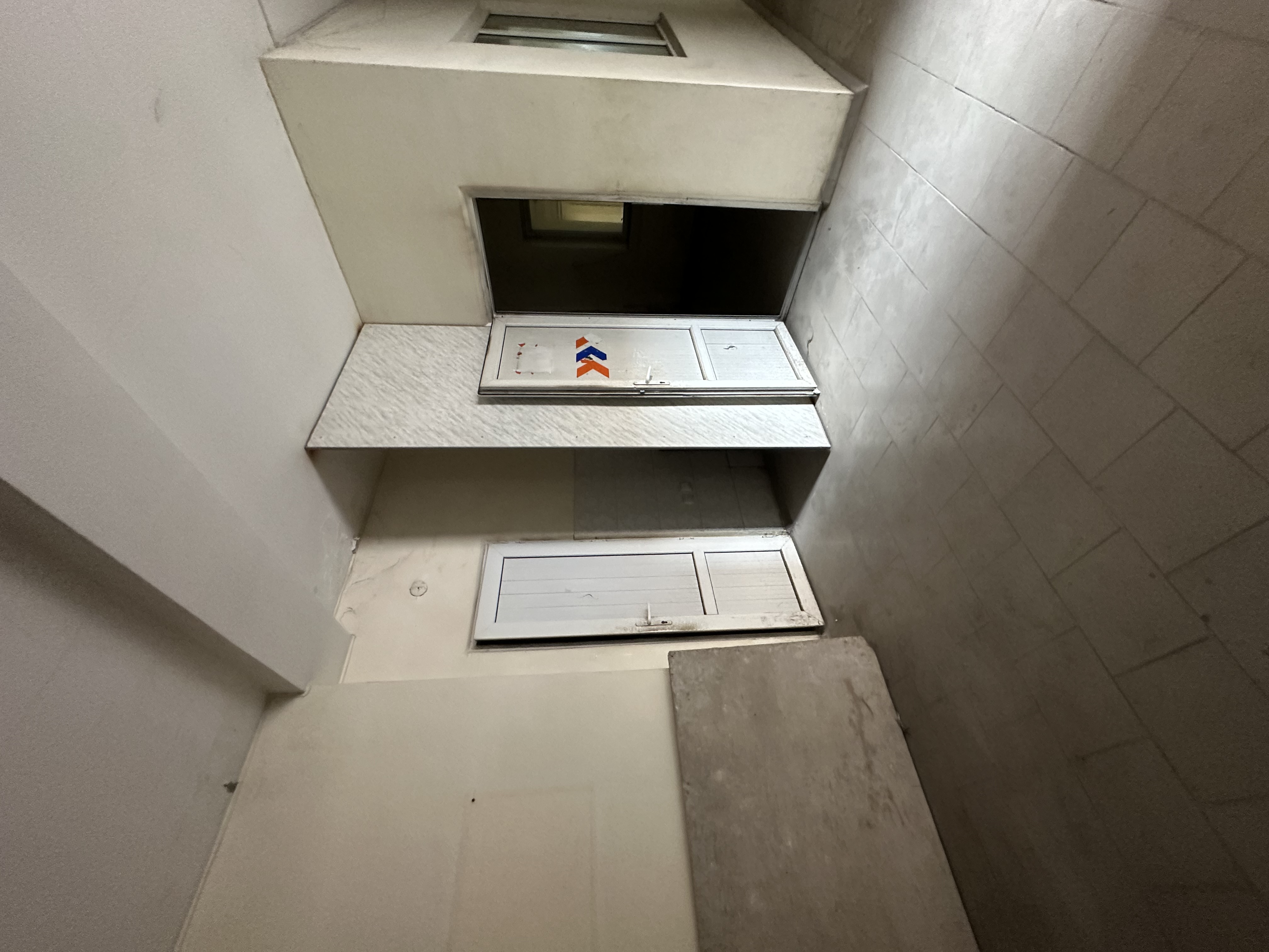 Офис, Коммерческая, 150 м2, этаж 1/12, Сост: Без ремонта - фото 3