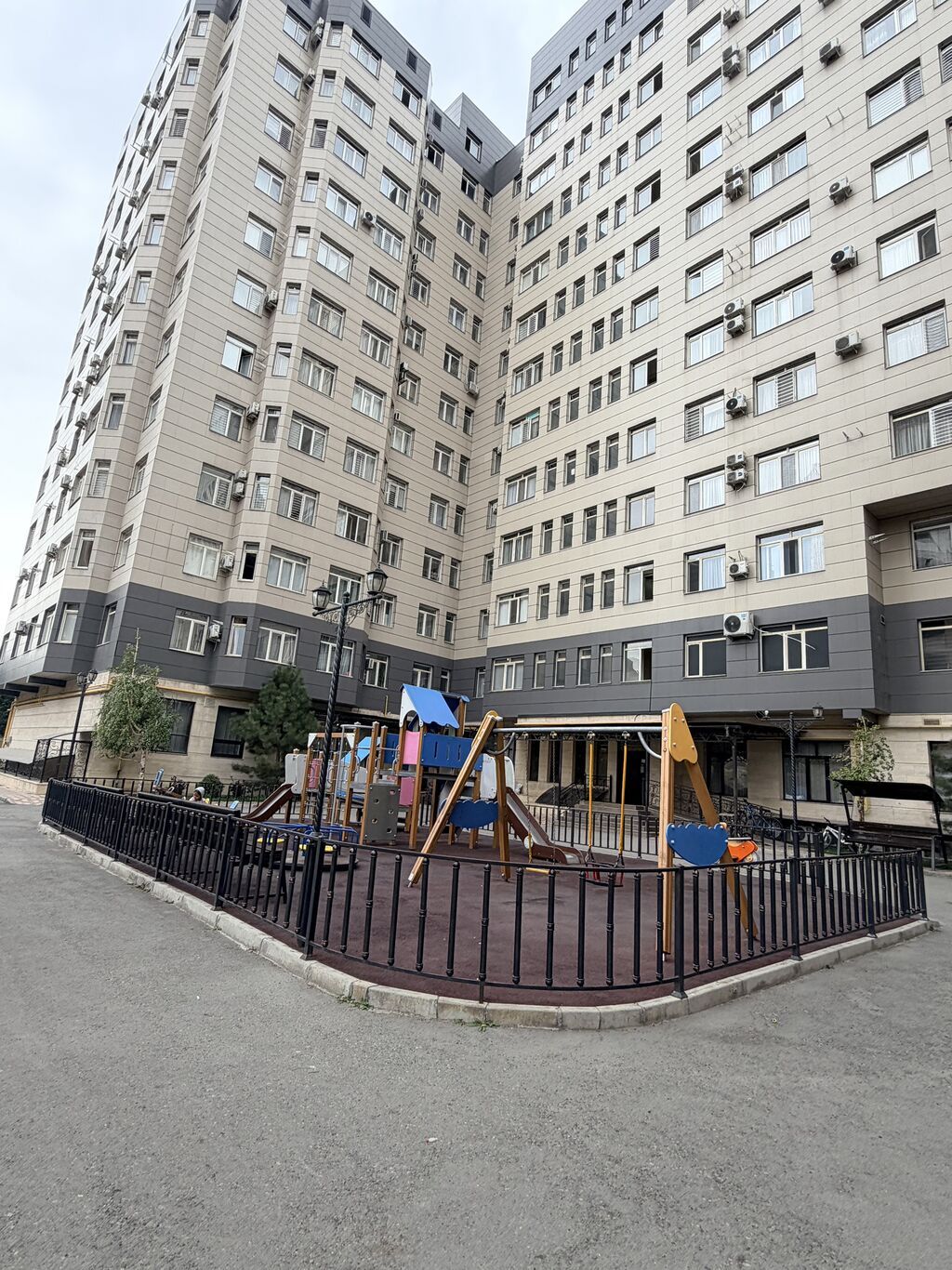 Элитка, 52 м2, этаж 5/12, ж/к Royal Center, Сост: Евроремонт - фото 1