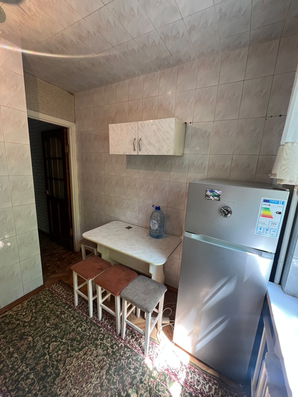 2 ком, 105 серия, 50 м2, этаж 1/4, Сост: Среднее - фото 1