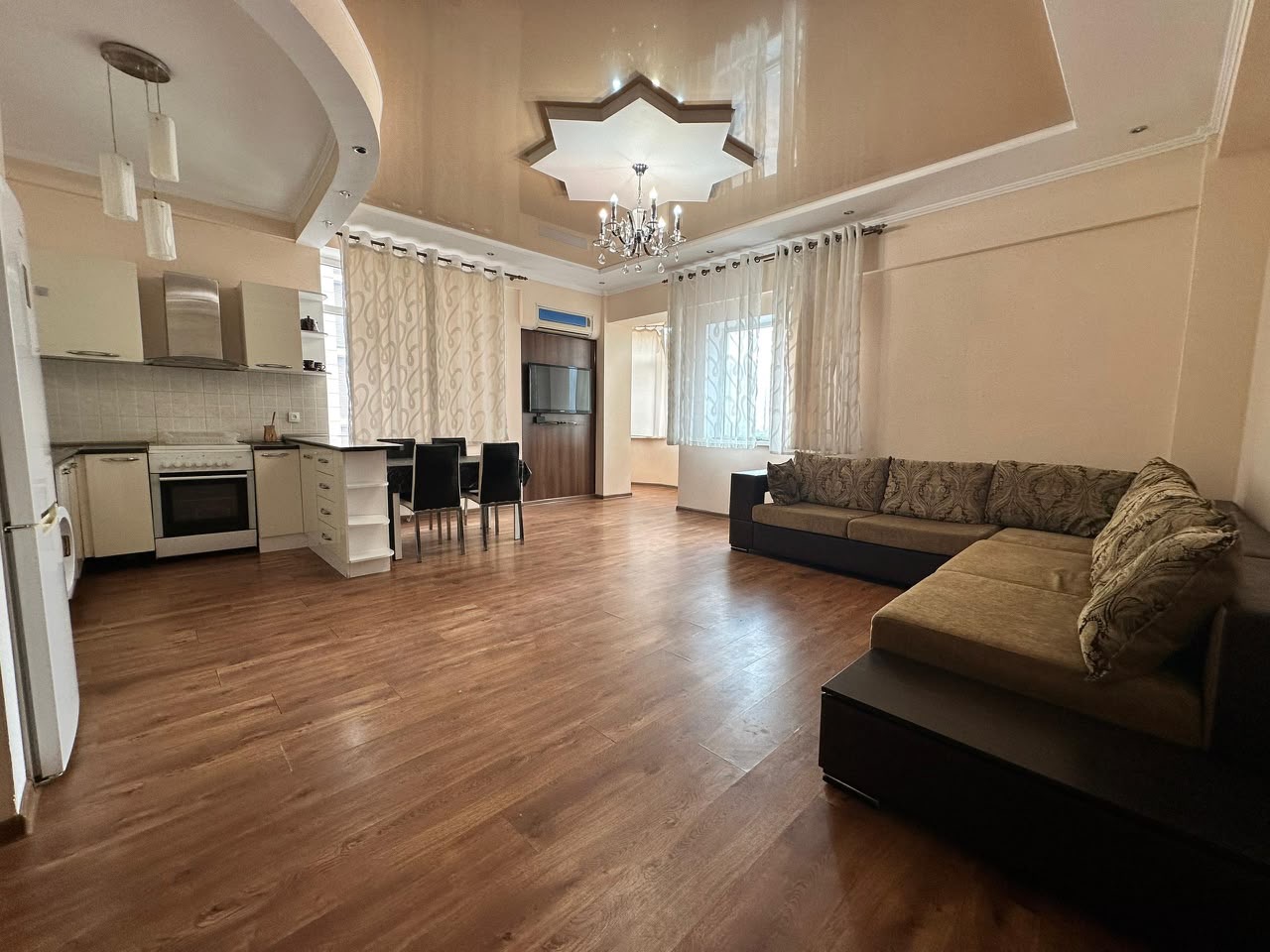 Элитка, 3 ком, 100 м2, этаж 4/10, ж/к Московия, Сост: Хорошее - фото 4