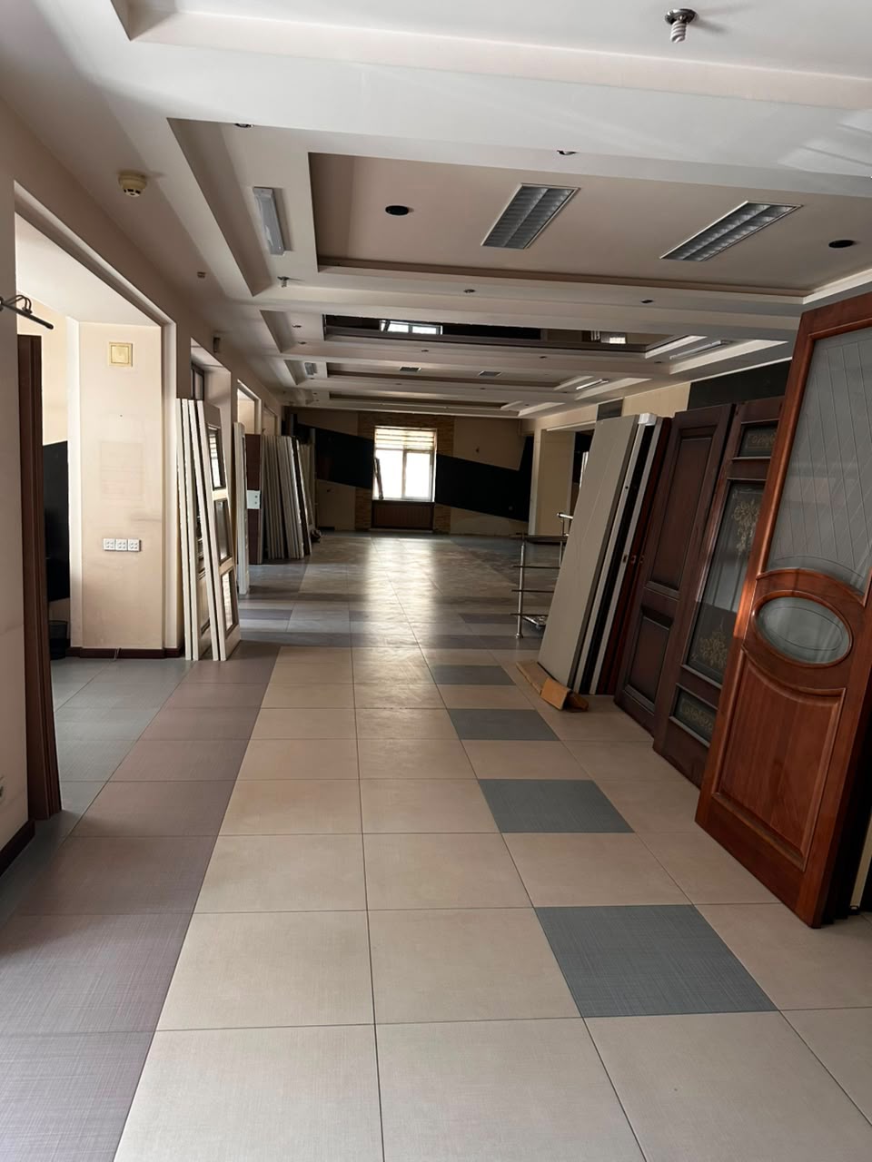 Офис, Коммерческая, 275 м2, этаж 1/6, Сост: Хорошее - фото 2