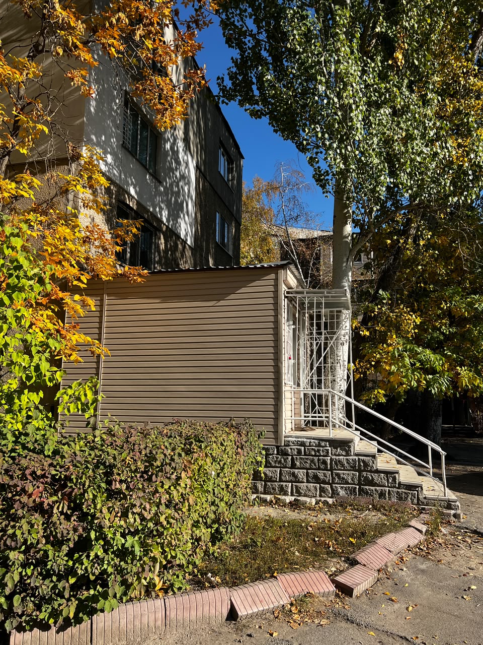 Коммерческая, 54 м2, этаж 1/4, Сост: Хорошее - фото 2
