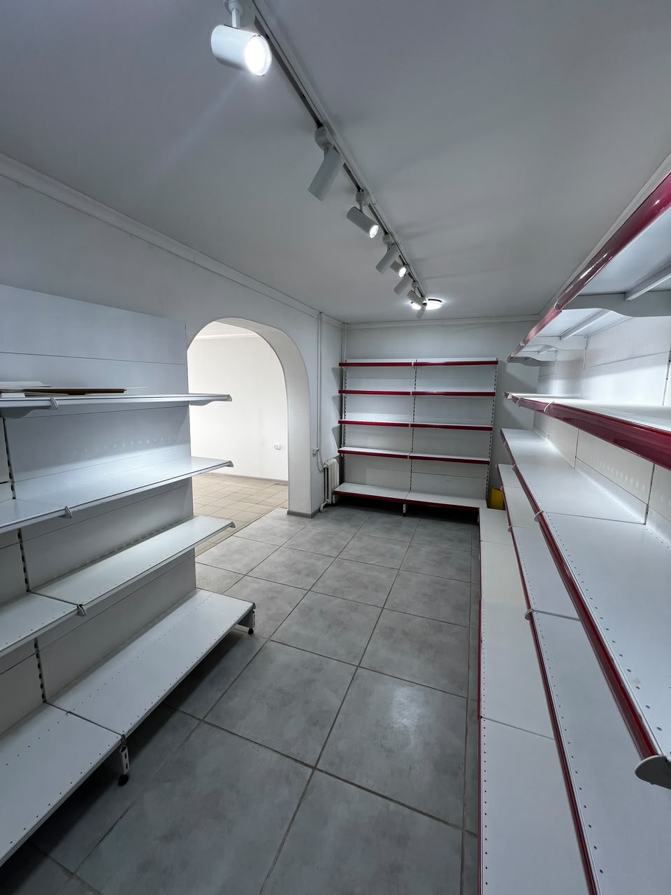 Коммерческая, 54 м2, этаж 1/4, Сост: Хорошее - фото 11